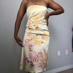 100% Silk Strapless Dress with Floral Detail sz 6